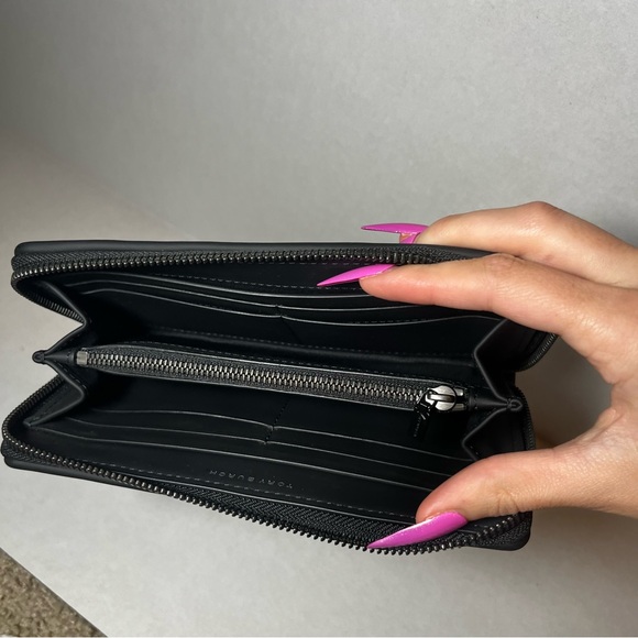 TORY BURCH FLEMING MATTE ZIP CONTINENTAL WALLET BLACK Soft - Picture 5 of 6